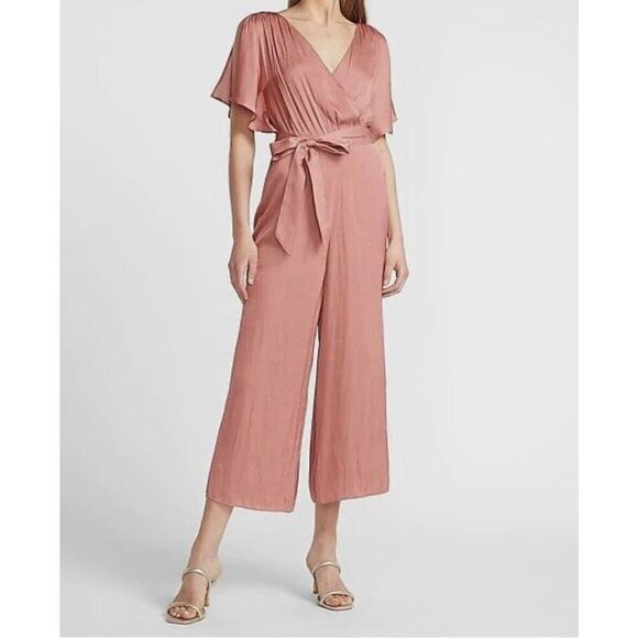NWOT EXPRESS Satin Flutter Sleeve Culotte Jumpsuit champagne  Color Sz  XXS - Picture 2 of 11